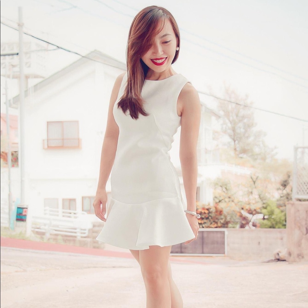 The Cute White Dress